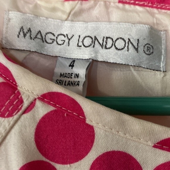 Maggy London perfect polka dot fit and flair dress. Size 4 - Picture 9 of 11